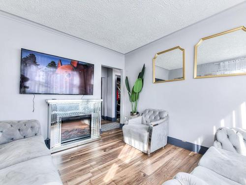Salon - 2243  - 2257 Rue Fleury E., Montréal (Ahuntsic-Cartierville), QC - Indoor Photo Showing Living Room With Fireplace