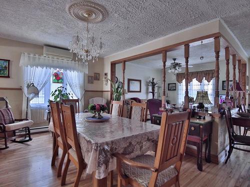 Dining room - 2319  - 2323 Av. Sylva-Clapin, Saint-Hyacinthe, QC - Indoor Photo Showing Dining Room