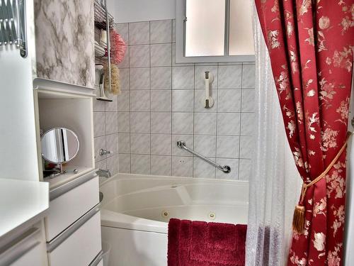 Bathroom - 2319  - 2323 Av. Sylva-Clapin, Saint-Hyacinthe, QC - Indoor Photo Showing Bathroom