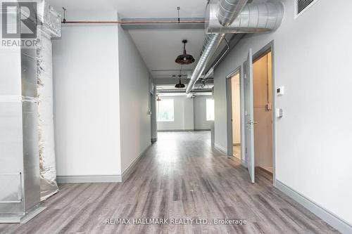 143 Main Street E, Hamilton, ON - Indoor Photo Showing Other Room