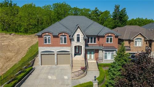 4072 Highland Park Drive, Beamsville, ON - Outdoor With Facade