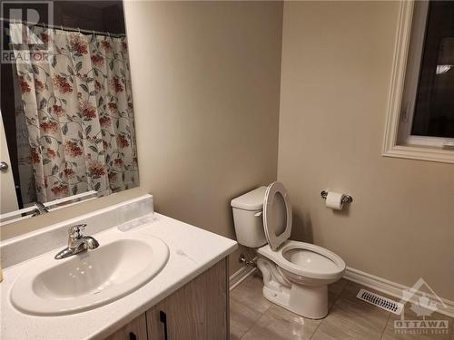 756 Namur Street, Embrun, ON - Indoor Photo Showing Bathroom