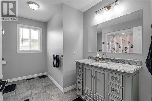 97 French Avenue, Long Sault, ON - Indoor Photo Showing Bathroom