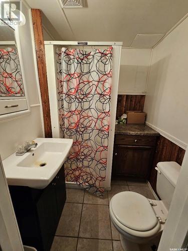 29 Warren Street, Redvers, SK - Indoor Photo Showing Bathroom