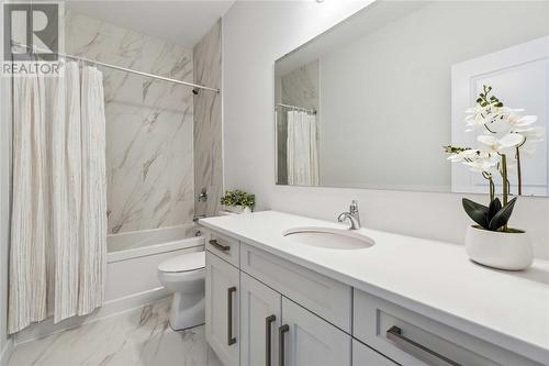3585 Britt Boulevard, Plympton-Wyoming, ON - Indoor Photo Showing Bathroom