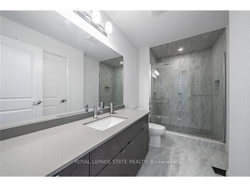 4067 Brock St, Lincoln, ON - Indoor Photo Showing Bathroom
