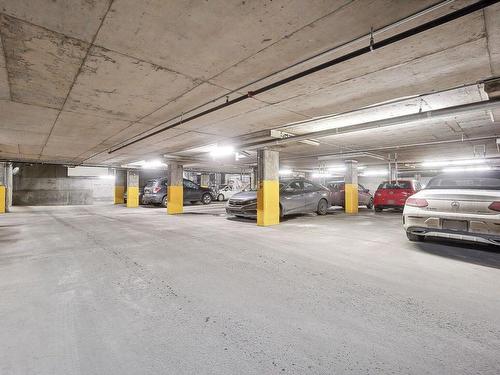 Garage - 605-400 Rue De L'Inspecteur, Montréal (Le Sud-Ouest), QC - Indoor Photo Showing Garage