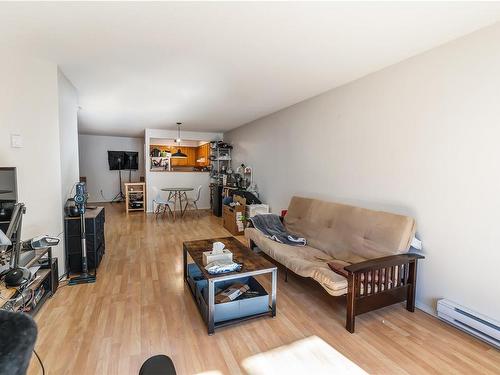 114-30 Cavan St, Nanaimo, BC - Indoor Photo Showing Living Room