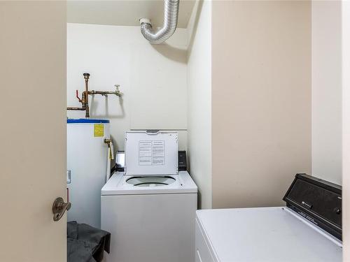 114-30 Cavan St, Nanaimo, BC - Indoor Photo Showing Laundry Room