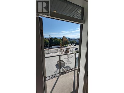 925 Leon Avenue Unit# 428, Kelowna, BC -  With Balcony With Exterior