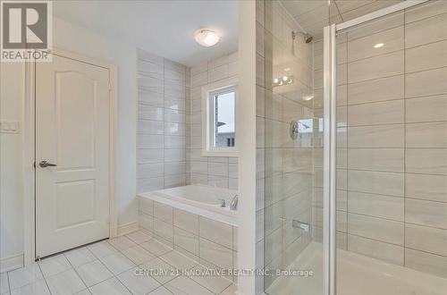 43 Sambro Lane, Whitchurch-Stouffville, ON - Indoor Photo Showing Bathroom