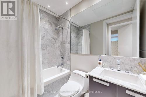 #Lph5102 -50 Charles St E, Toronto, ON - Indoor Photo Showing Bathroom
