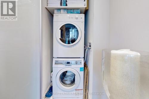 #Lph5102 -50 Charles St E, Toronto, ON - Indoor Photo Showing Laundry Room