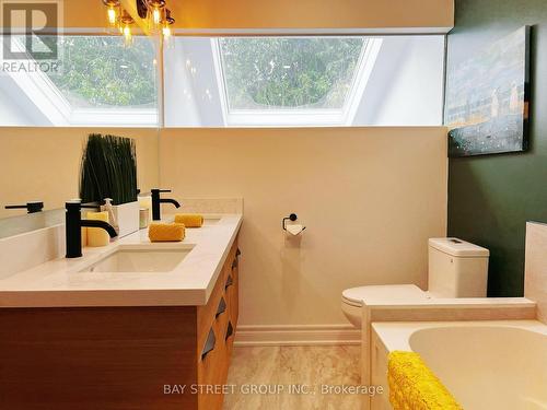 48 Berryman St, Toronto, ON - Indoor Photo Showing Bathroom