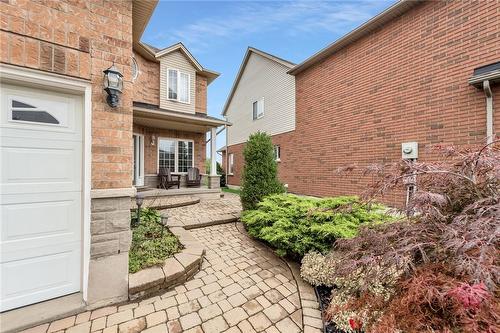 135 Garth Trails Crescent, Hamilton, ON - Outdoor With Exterior