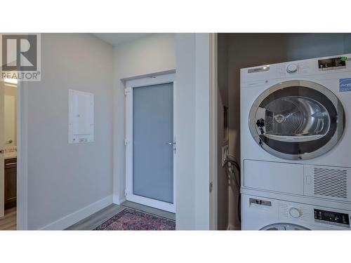 500 Vista Park Unit# 513, Penticton, BC - Indoor Photo Showing Laundry Room