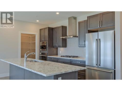 500 Vista Park Unit# 513, Penticton, BC - Indoor Photo Showing Kitchen With Upgraded Kitchen