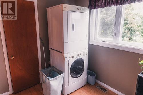 63-65 Harbour Drive, Heart'S Delight, NL - Indoor Photo Showing Laundry Room