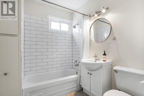 279 James Street, Hawkesbury, ON - Indoor Photo Showing Bathroom