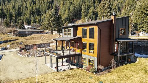 2490 Knob Road, Castlegar, BC - Outdoor With Balcony With Exterior