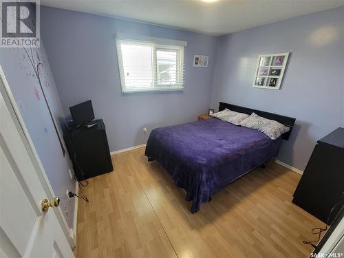 411 Broad Street, Cut Knife, SK - Indoor Photo Showing Bedroom