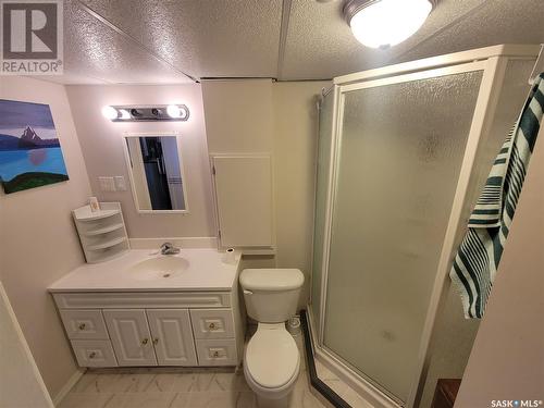 411 Broad Street, Cut Knife, SK - Indoor Photo Showing Bathroom