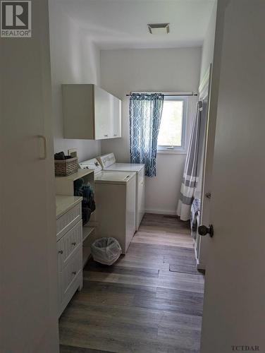 554 Lakeshore Rd, Temiskaming Shores, ON - Indoor Photo Showing Laundry Room