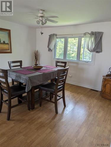 554 Lakeshore Rd, Temiskaming Shores, ON - Indoor Photo Showing Dining Room