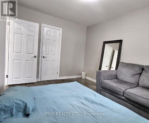 723 Rennie St, Hamilton, ON - Indoor Photo Showing Bedroom