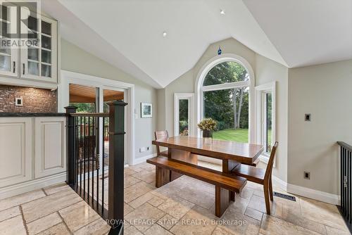 262 Brookview Court, Hamilton, ON - Indoor Photo Showing Dining Room