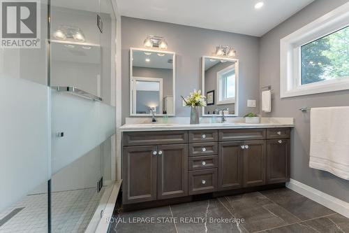 262 Brookview Court, Hamilton, ON - Indoor Photo Showing Bathroom