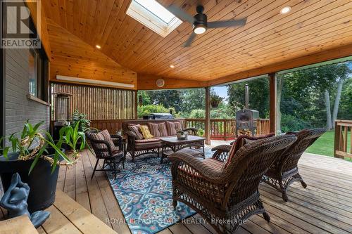 262 Brookview Crt, Hamilton, ON - Outdoor With Deck Patio Veranda With Exterior
