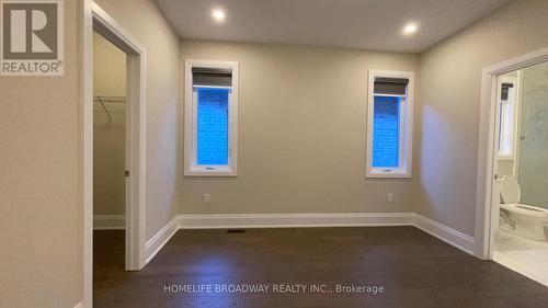 98 Marbrook St, Richmond Hill, ON - Indoor Photo Showing Other Room