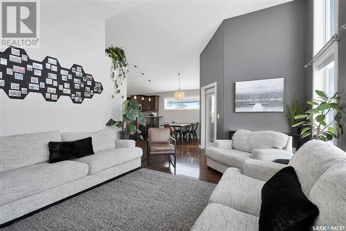 59 Emerald Ridge E, White City, SK - Indoor Photo Showing Living Room