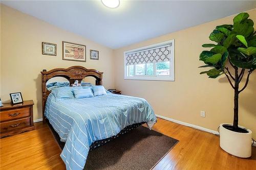 56 Luscombe Street, Hamilton, ON - Indoor Photo Showing Bedroom