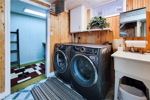 56 Luscombe Street, Hamilton, ON - Indoor Photo Showing Laundry Room
