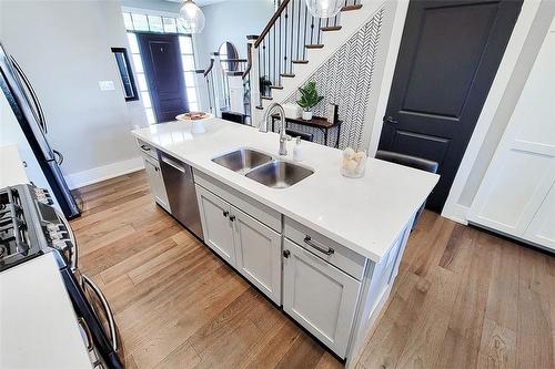 188 Rykert Street, St. Catharines, ON - Indoor Photo Showing Kitchen With Double Sink