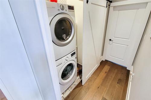 188 Rykert Street, St. Catharines, ON - Indoor Photo Showing Laundry Room
