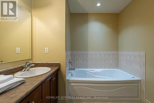 211 - 78 Sunset Boulevard, New Tecumseth, ON - Indoor Photo Showing Bathroom
