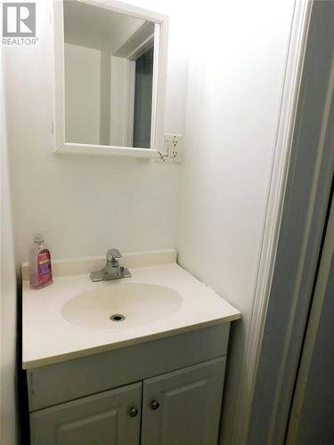 63 Notre Dame Avenue, Azilda, ON - Indoor Photo Showing Bathroom