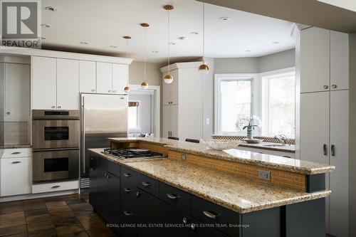 16 Clarendon Avenue, Toronto, ON - Indoor Photo Showing Kitchen With Upgraded Kitchen