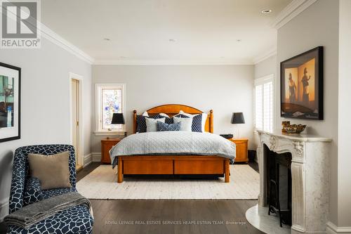 16 Clarendon Ave, Toronto, ON - Indoor Photo Showing Bedroom