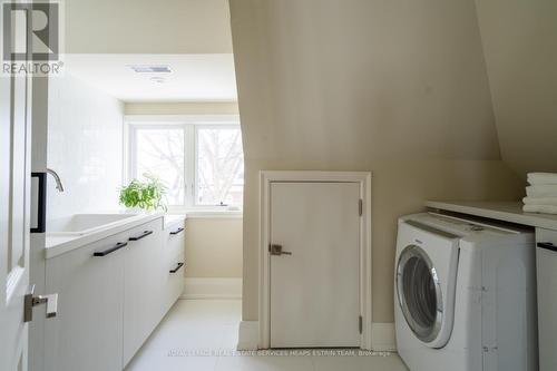 16 Clarendon Ave, Toronto, ON - Indoor Photo Showing Laundry Room