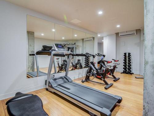 Exercise room - 504-1212 Rue Bishop, Montréal (Ville-Marie), QC - Indoor Photo Showing Gym Room