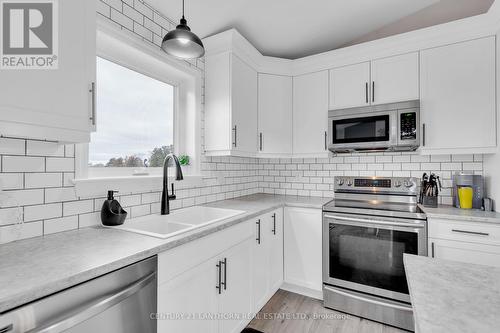 96 Pitts Landing Road, Madoc, ON - Indoor Photo Showing Kitchen