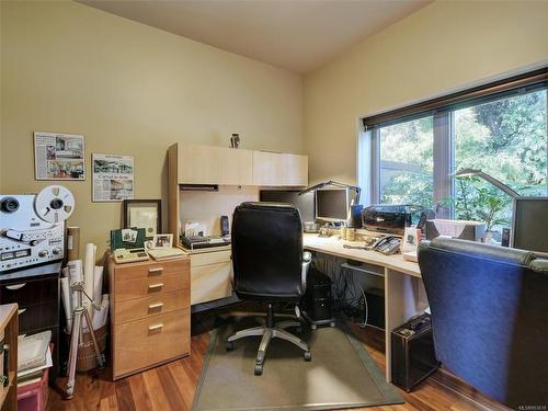 3354 Haida Dr, Colwood, BC - Indoor Photo Showing Office