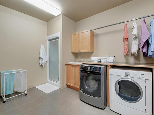 3354 Haida Dr, Colwood, BC - Indoor Photo Showing Laundry Room