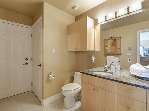 3354 Haida Dr, Colwood, BC - Indoor Photo Showing Bathroom