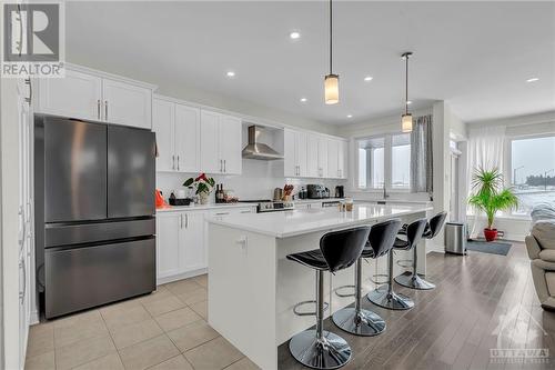 50 Whooping Crane Ridge, Ottawa, ON - Indoor Photo Showing Kitchen With Upgraded Kitchen