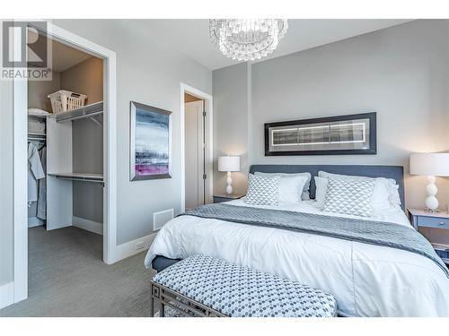936 Lamont Lane, Kelowna, BC - Indoor Photo Showing Bedroom